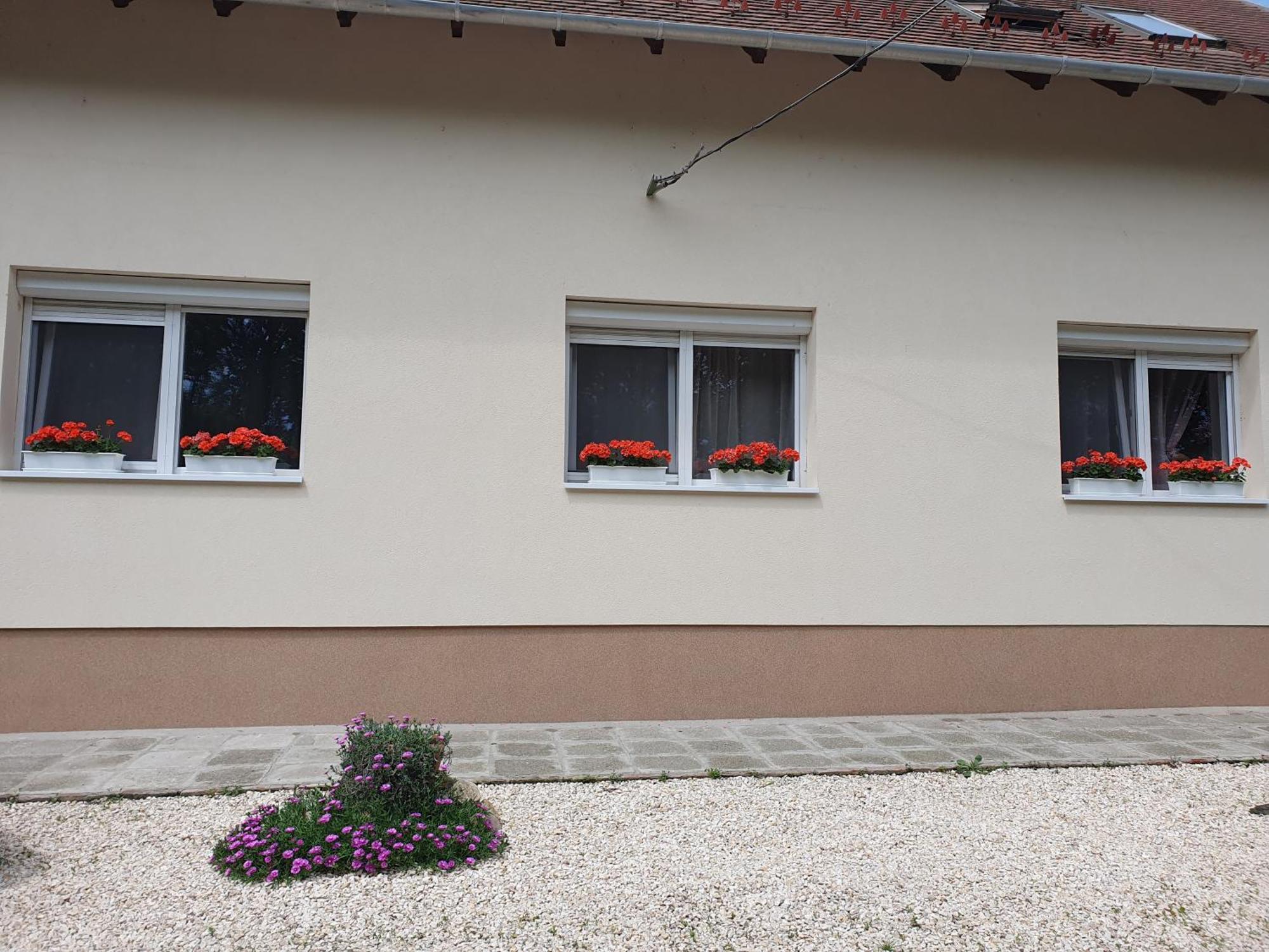Bella Apartman Сегед Екстериор снимка